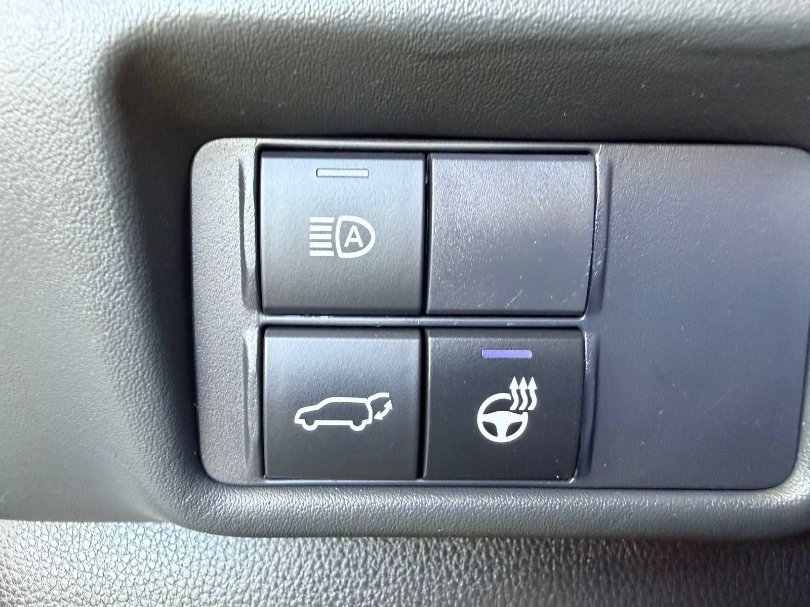 Used 2020 Toyota Highlander Limited AWD/4WD image 17