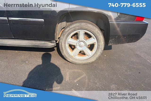Used 2013 Chevrolet Tahoe LTZ AWD/4WD image 26