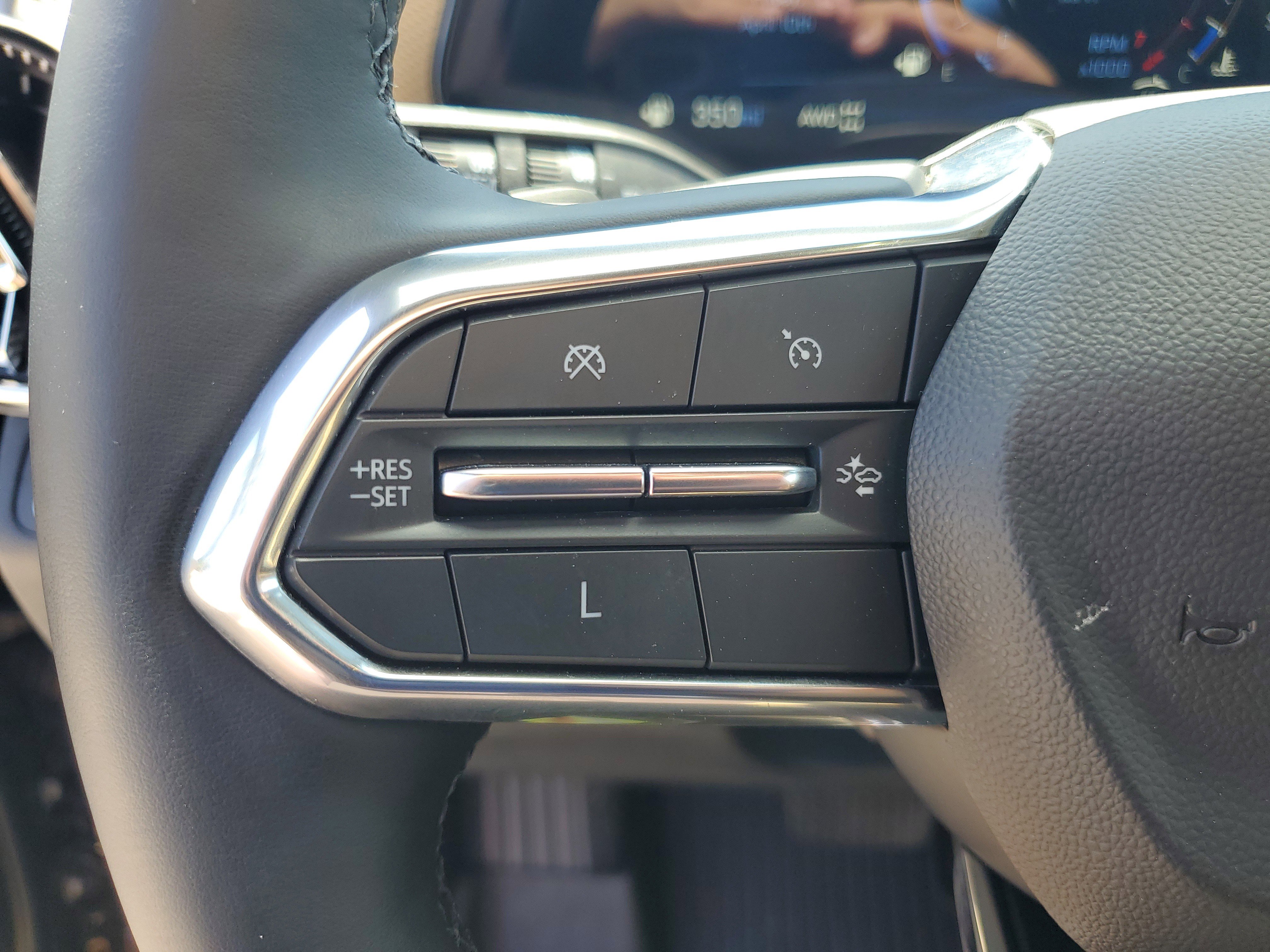 Used 2025 Chevrolet Equinox ACTIV AWD/4WD image 18