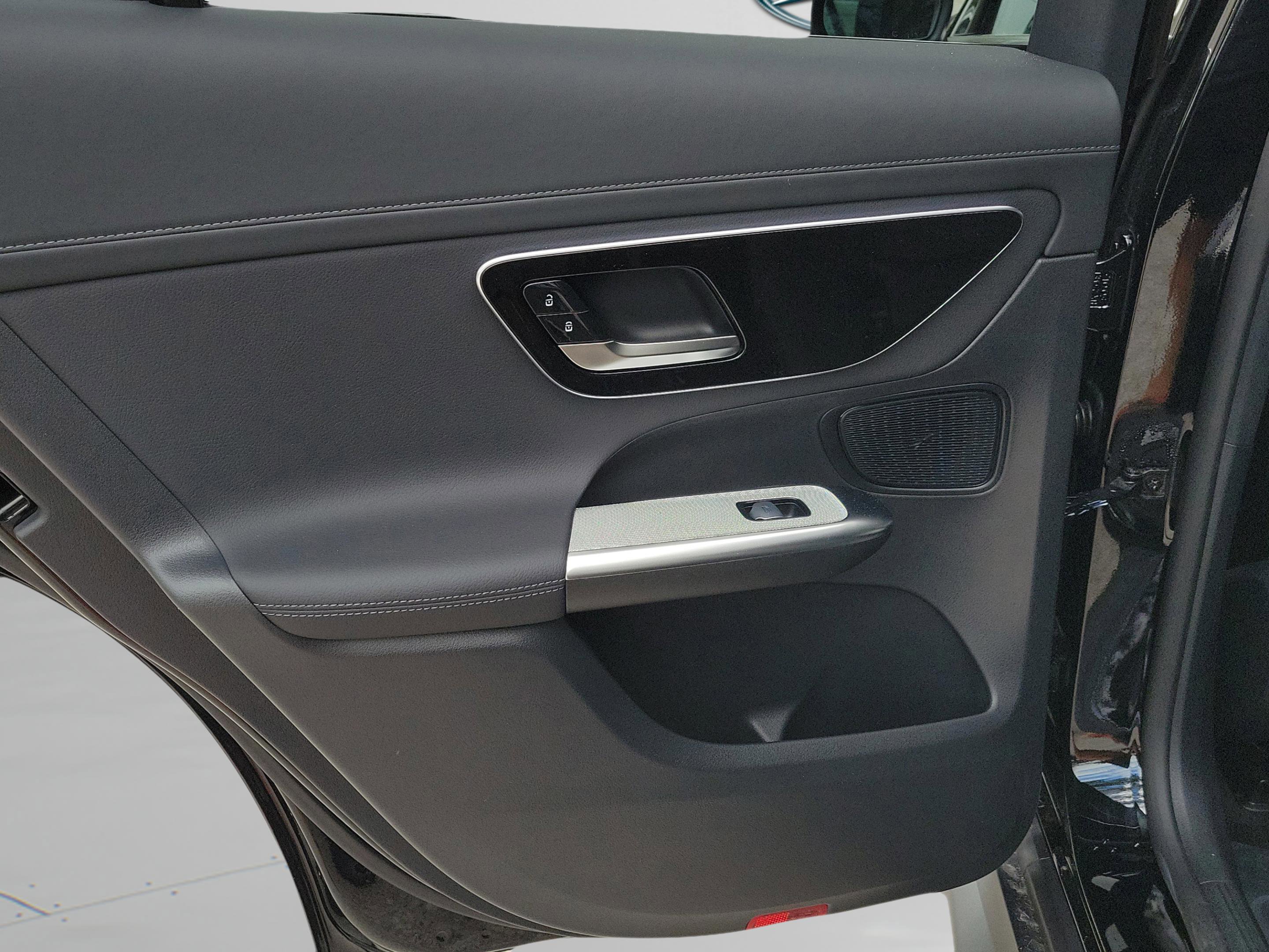 Used 2026 Mercedes-Benz GLC 300 image 30