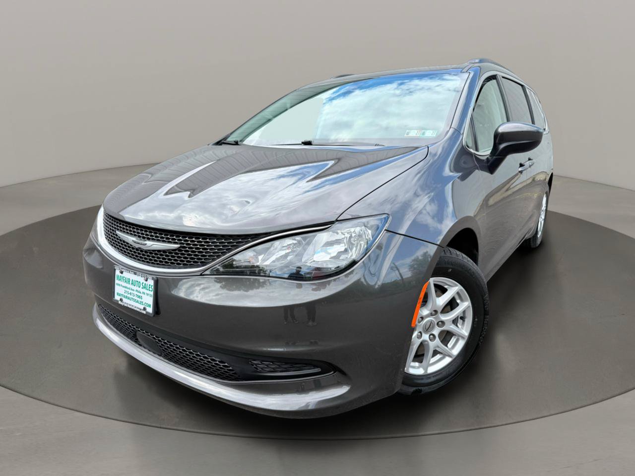Used 2021 Chrysler Voyager Lxi FWD image 1