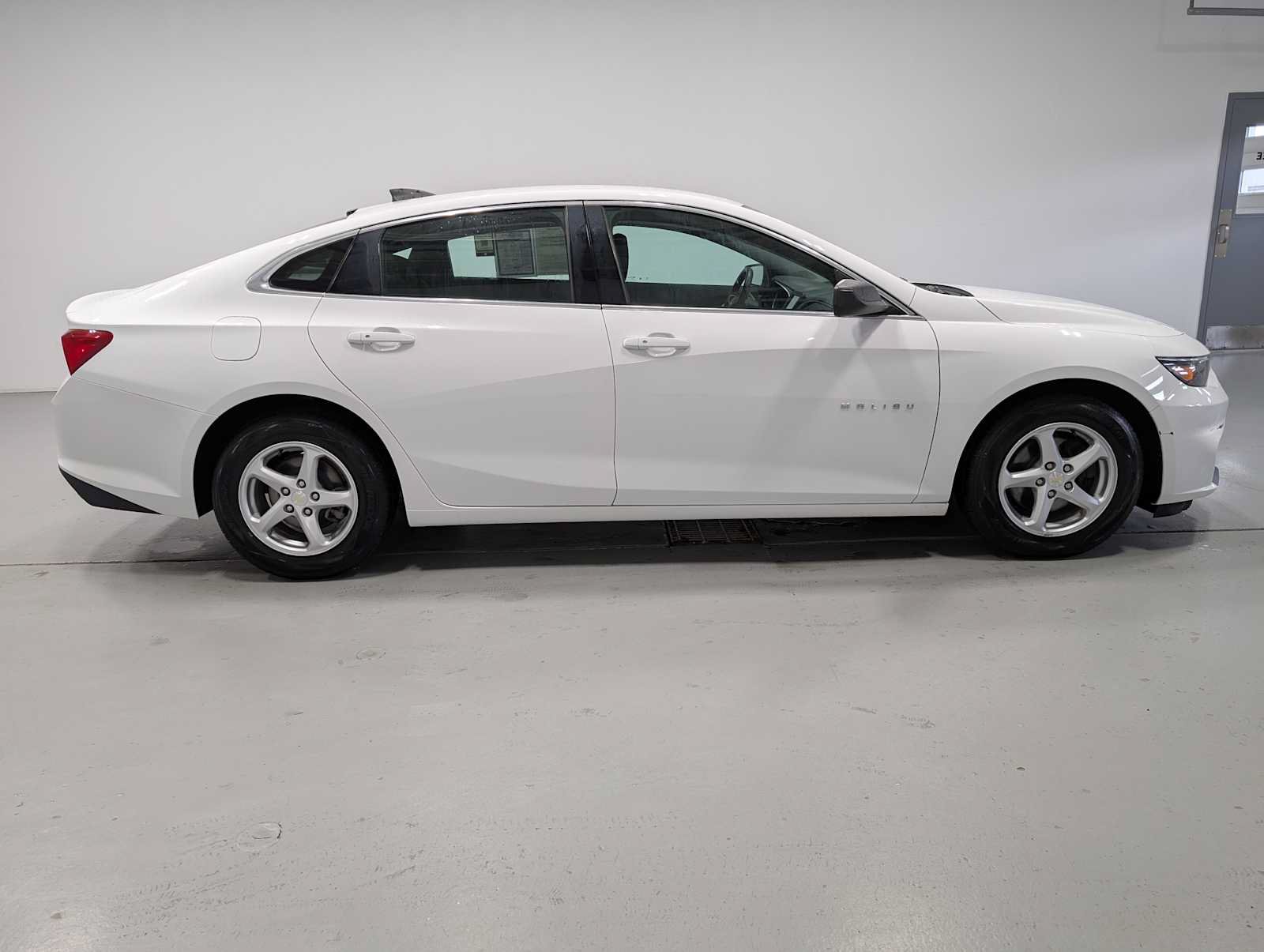 Used 2018 Chevrolet Malibu LS FWD image 7