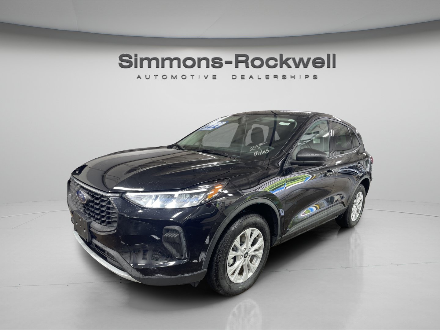 Used 2025 Ford Escape Active AWD/4WD image 1