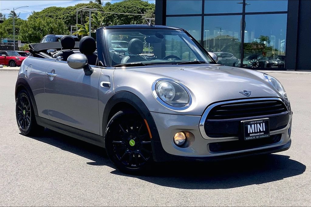 Used 2019 MINI Cooper Convertible FWD image 1