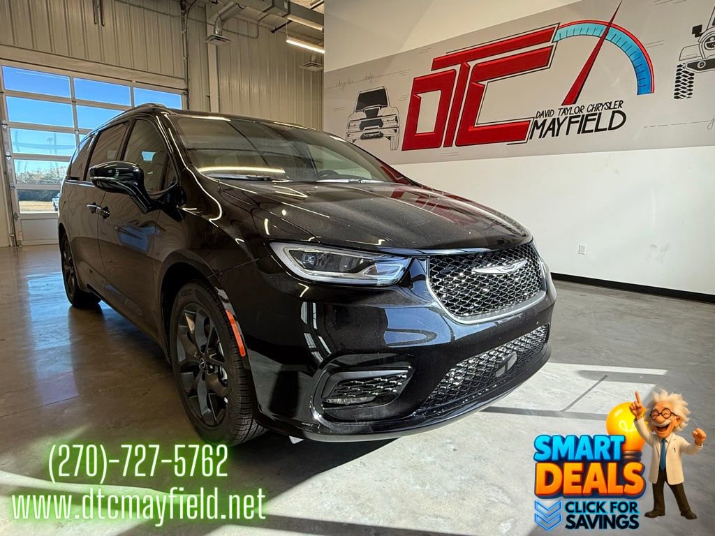 New 2026 Chrysler Pacifica Limited w/ S Appearance Package