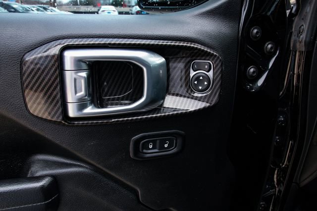 Used 2022 Jeep Gladiator Willys image 13