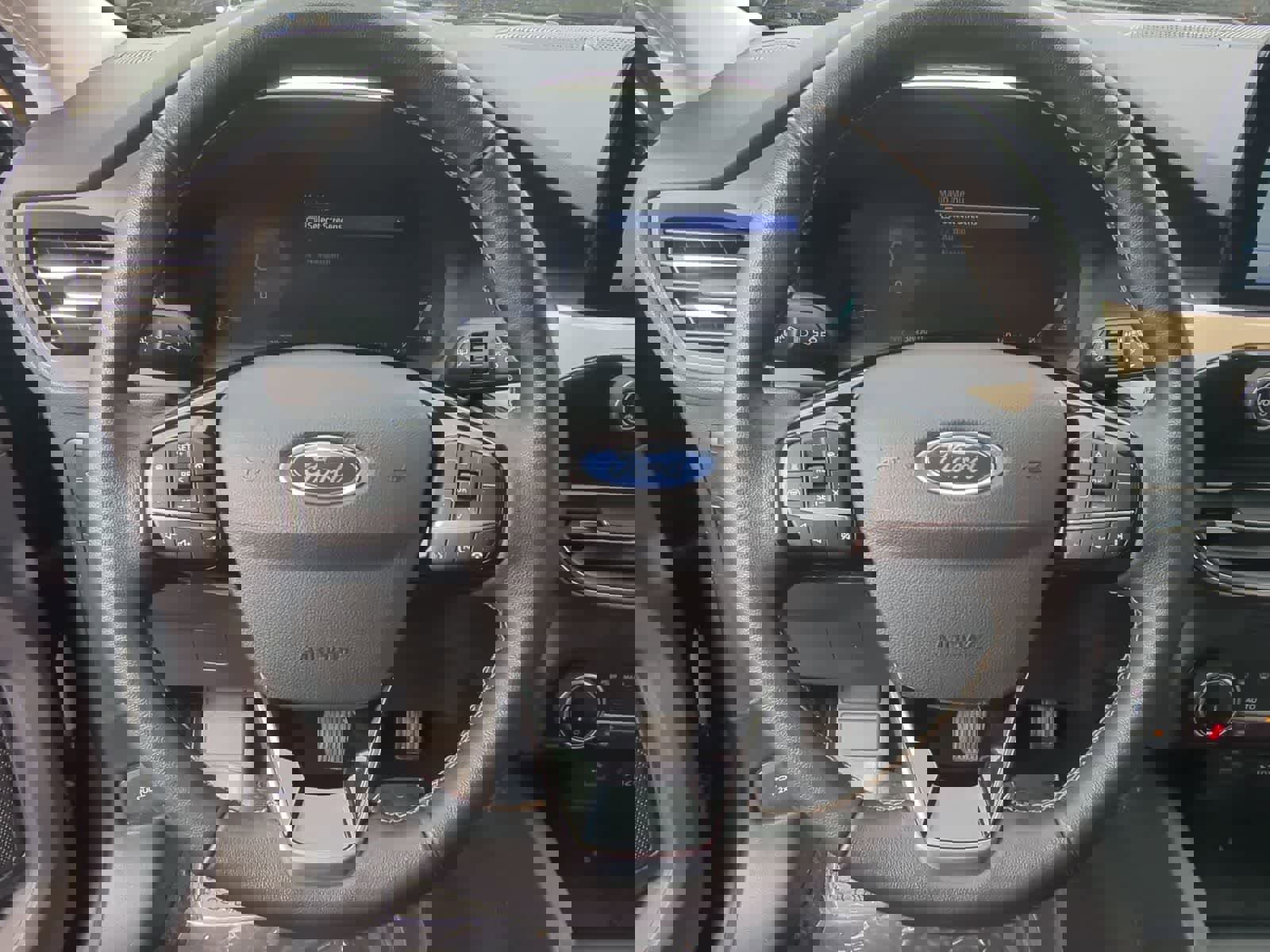 Used 2022 Ford Escape Titanium w/ Titanium Elite Package image 22