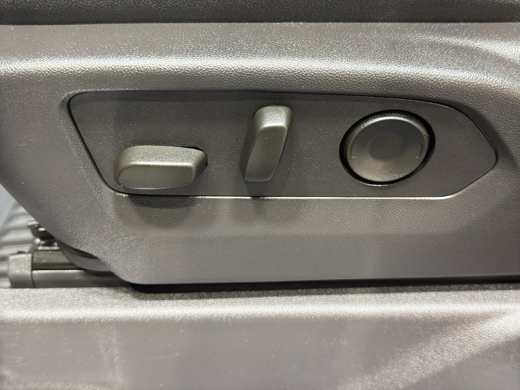 Used 2025 GMC Sierra 1500 AT4 w/ AT4 Premium Package image 19