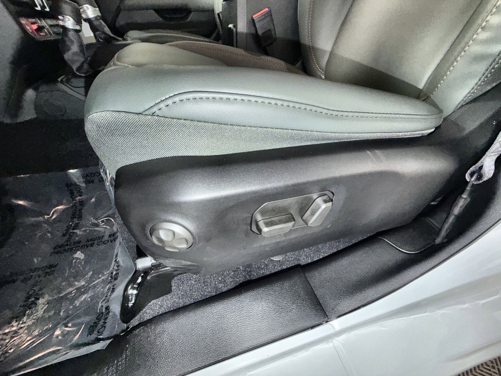 Used 2025 Jeep Gladiator Mojave w/ Safety Group image 14