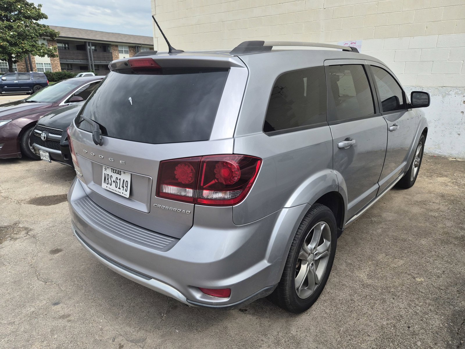 Used 2017 Dodge Journey Crossroad FWD image 4