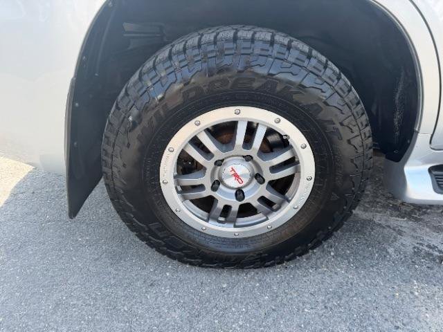 Used 2013 Lexus LX 570 4WD image 14