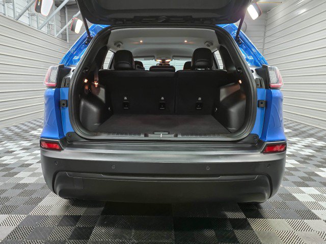 Used 2021 Jeep Cherokee Latitude Plus AWD/4WD image 37