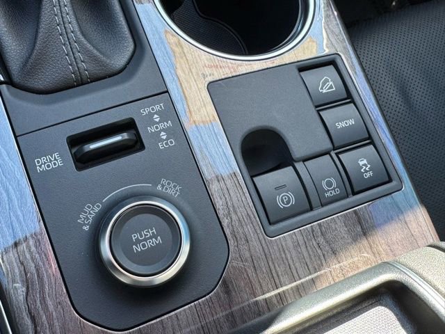 Certified 2025 Toyota Highlander Limited image 20