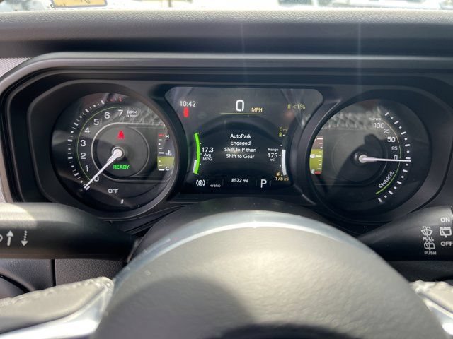 Certified 2025 Jeep Wrangler Unlimited Sahara w/ Safety Group AWD/4WD image 30