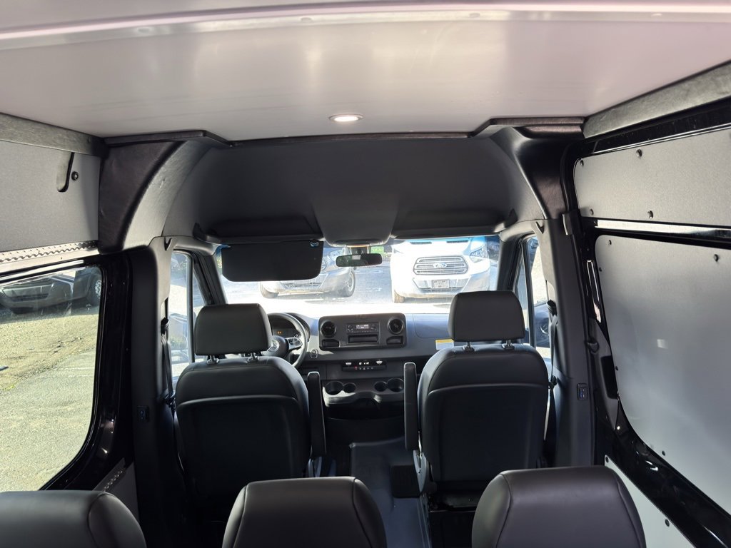 Used 2022 Mercedes-Benz Sprinter 144 Cargo image 26