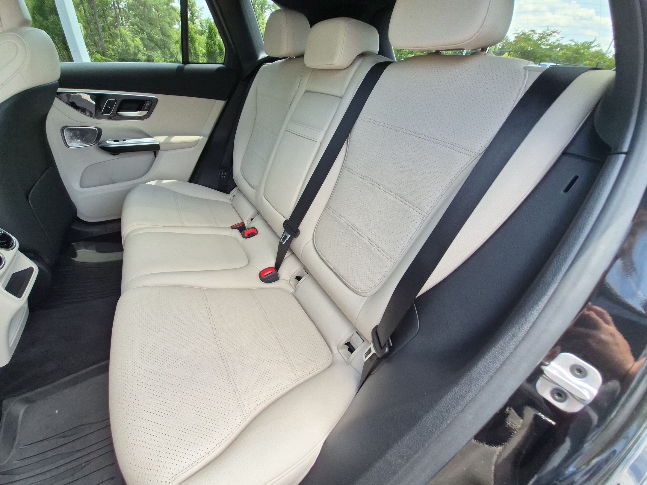Used 2023 Mercedes-Benz GLC 300 4MATIC image 30