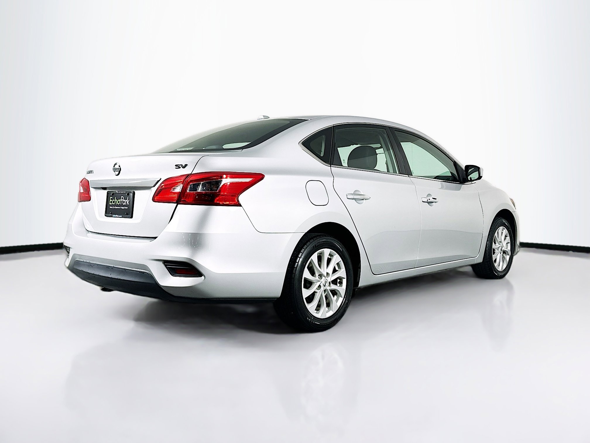 Used 2018 Nissan Sentra SV image 9