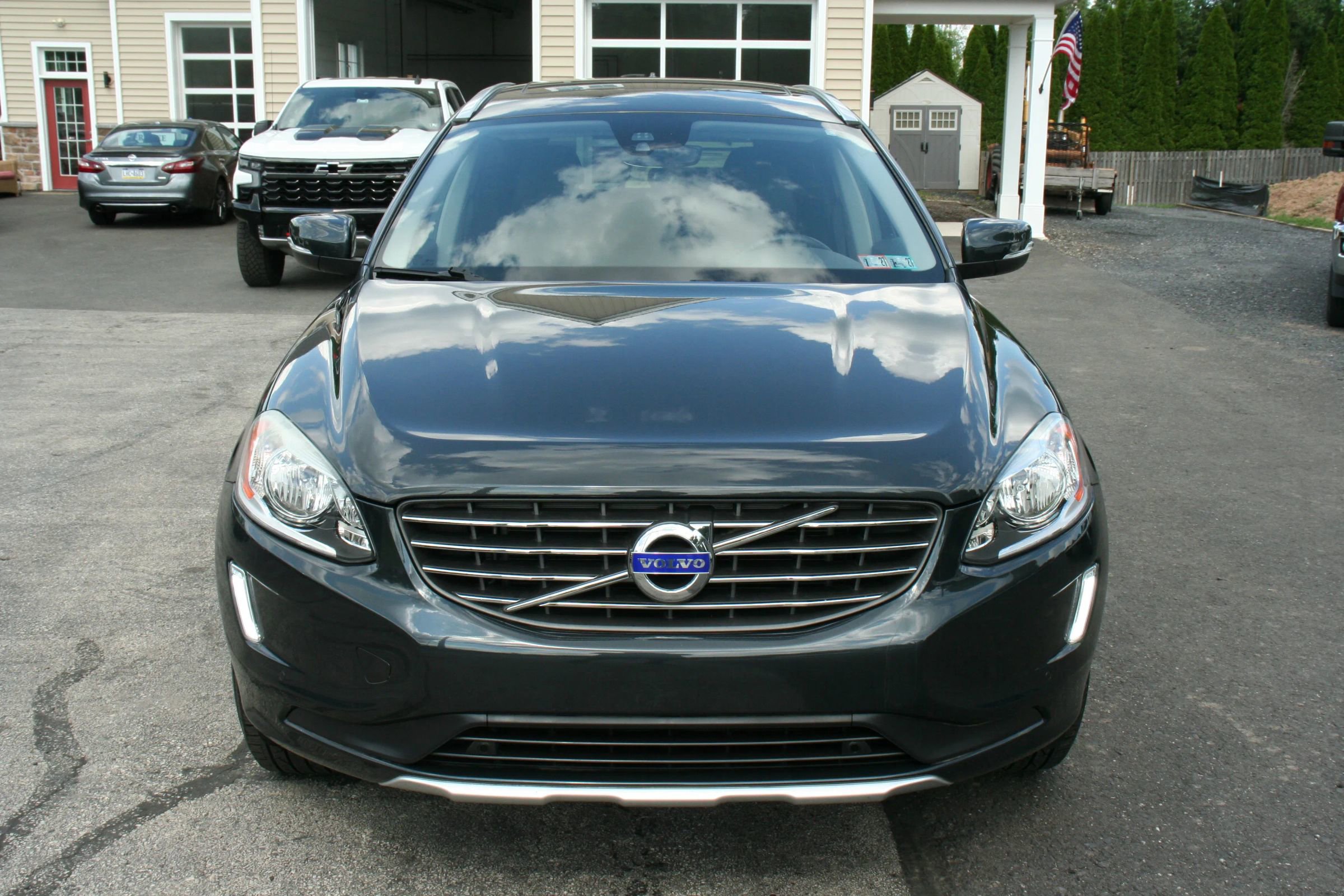Used 2015 Volvo XC60 T6 w/ Protection Package AWD/4WD image 34