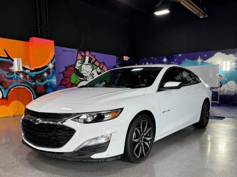 Used 2022 Chevrolet Malibu RS FWD image 1