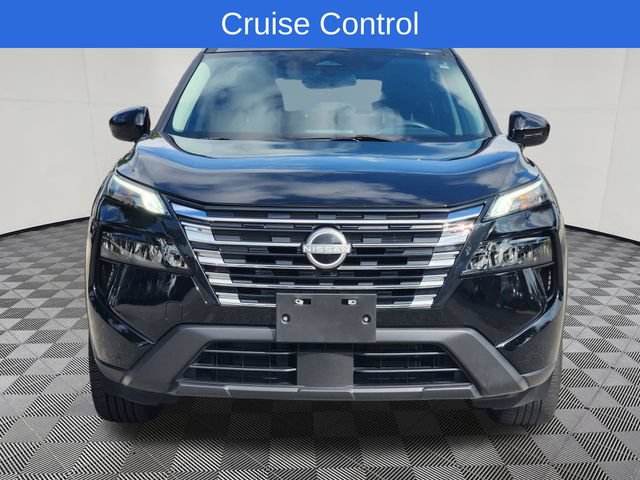 Used 2024 Nissan Rogue SV FWD image 2