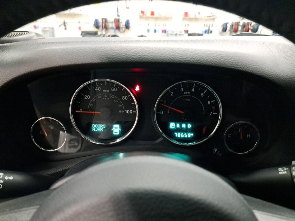 Used 2018 Jeep Wrangler Rubicon w/ Power Convenience Group AWD/4WD image 18