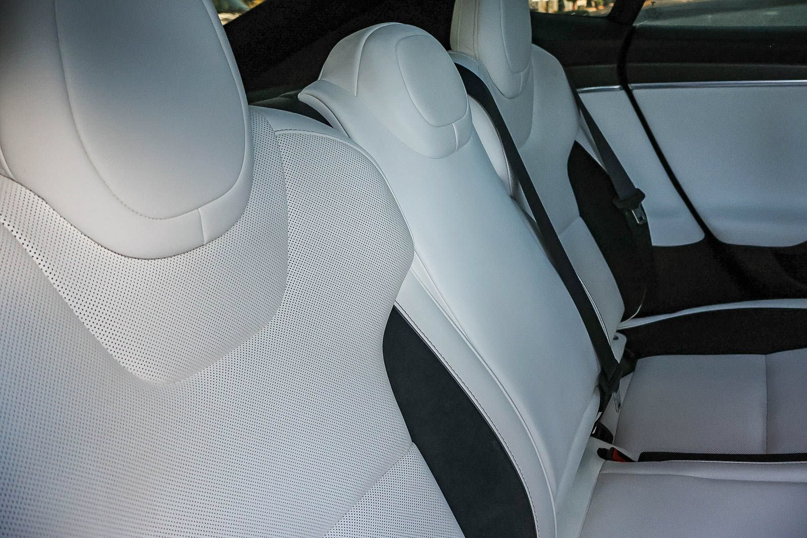 Used 2025 Tesla Model S Plaid AWD/4WD image 21