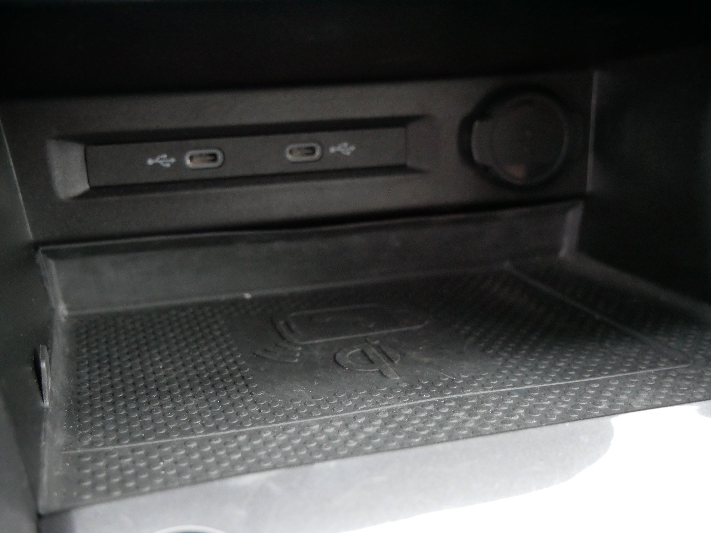 Used 2022 Volkswagen Tiguan SEL R-Line image 31