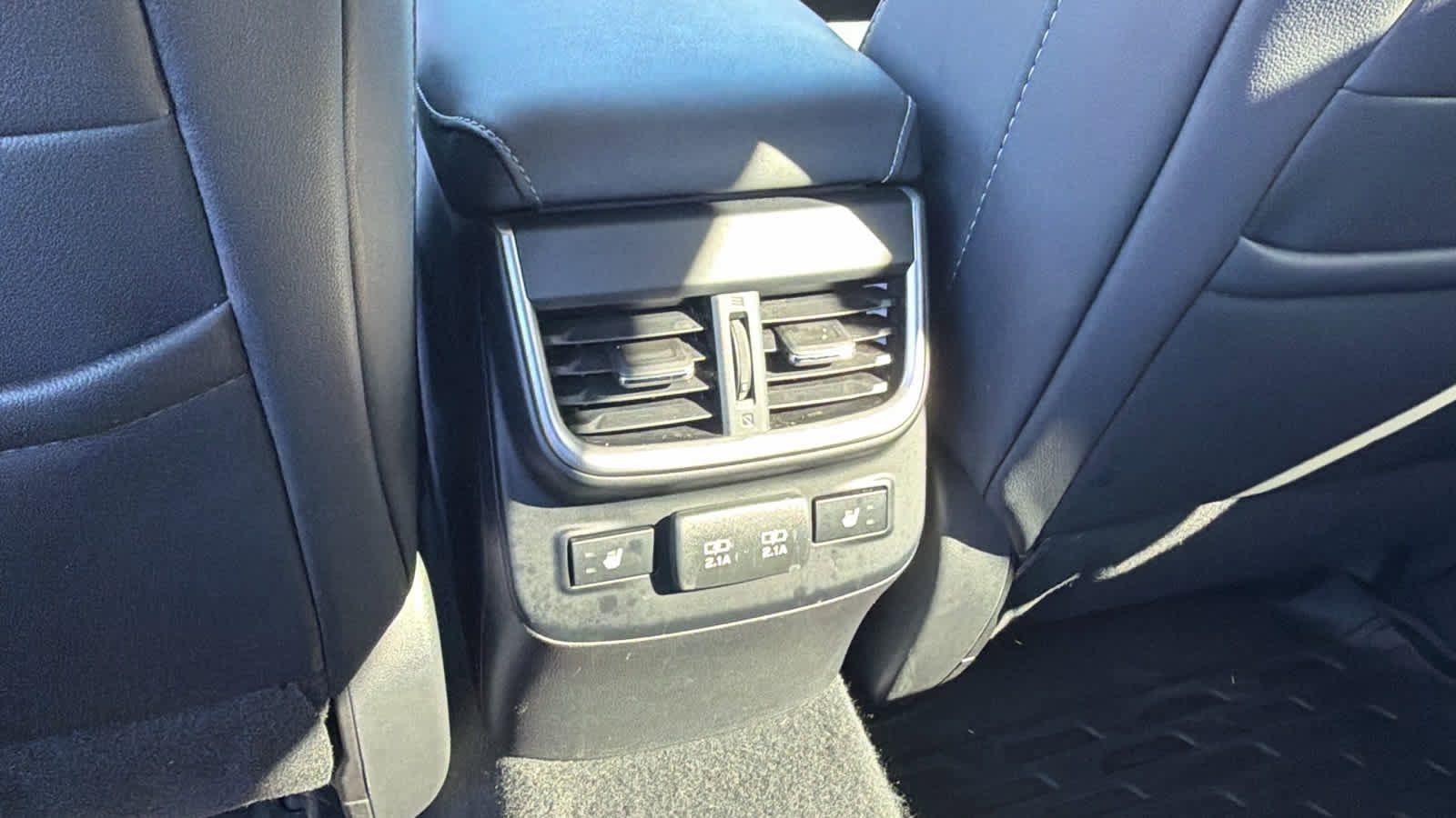 Used 2022 Subaru Outback Limited XT AWD/4WD image 25
