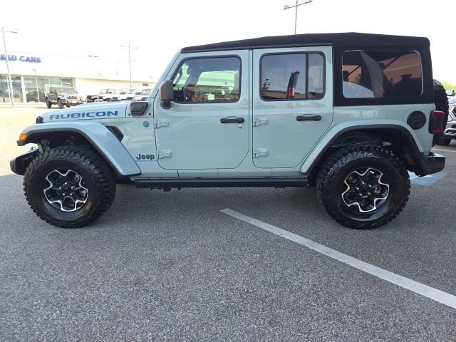 Used 2023 Jeep Wrangler Unlimited Rubicon 4xe w/ Cold Weather Group AWD/4WD image 31
