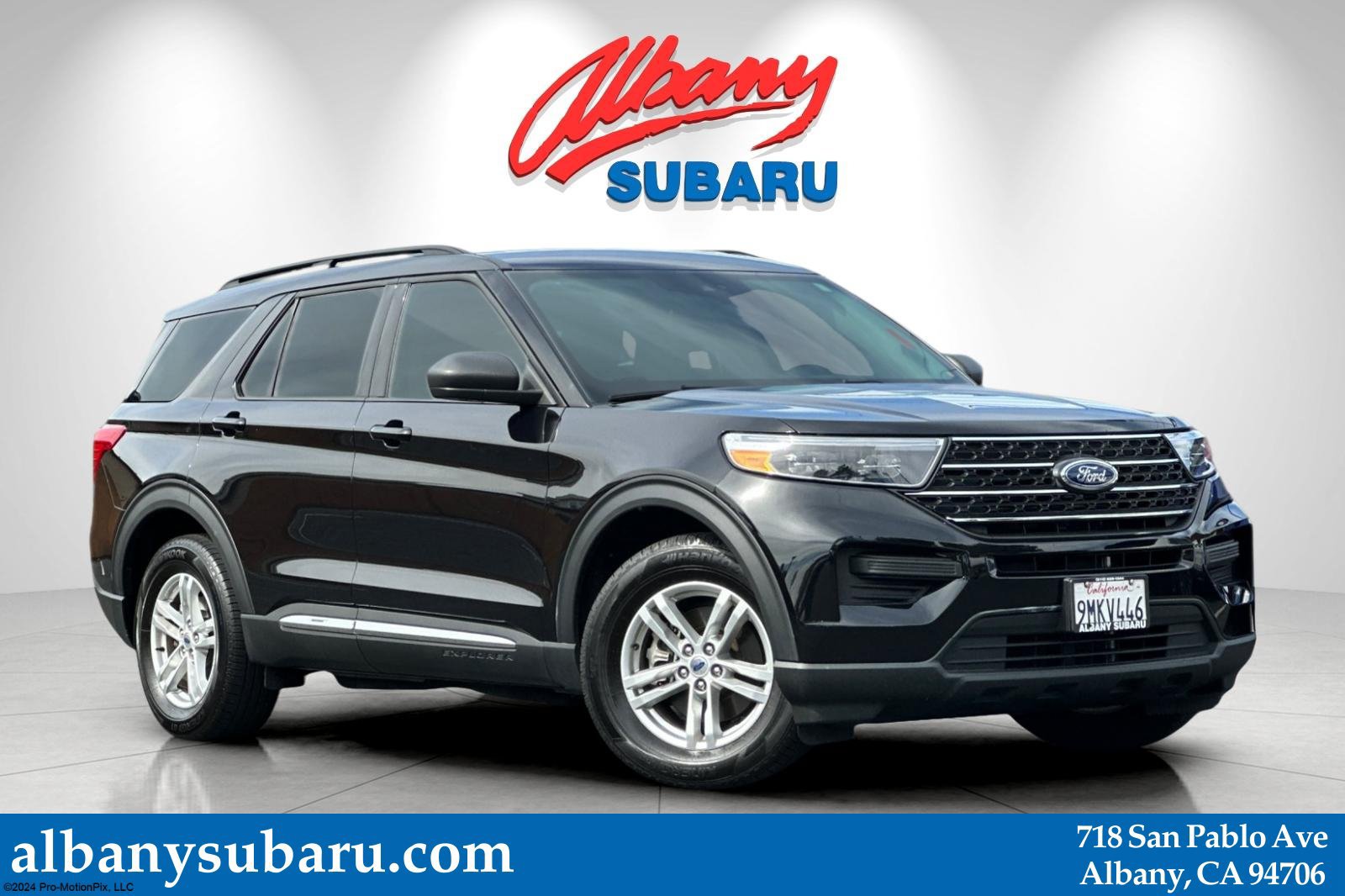 Used 2024 Ford Explorer XLT RWD image 1