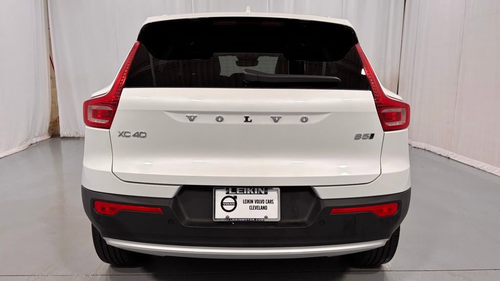 Certified 2023 Volvo XC40 B5 Plus w/ Driver Assist Package image 7