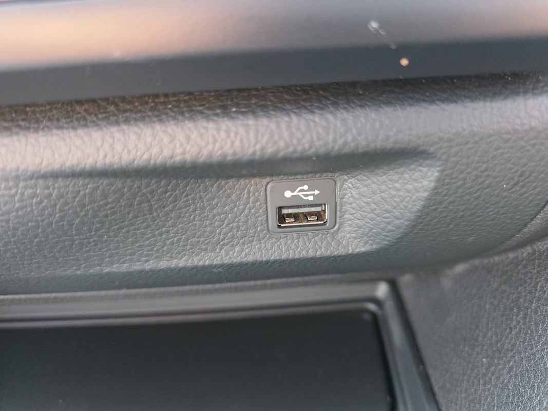 Used 2017 BMW M4 image 31