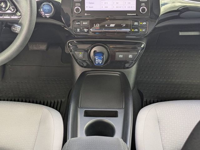 Used 2022 Toyota Prius LE image 17