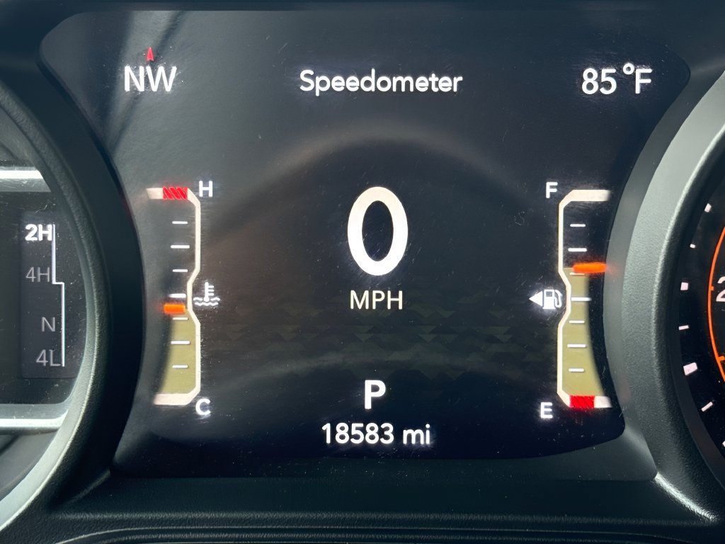 Used 2025 Jeep Wrangler Unlimited Sport AWD/4WD image 21