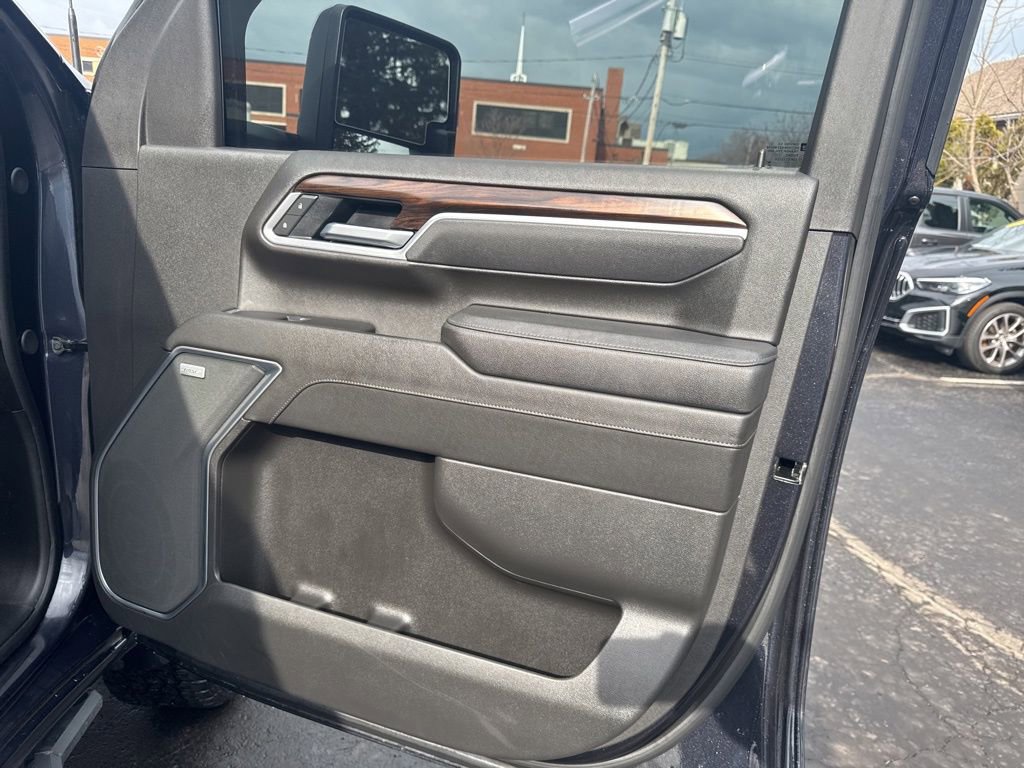 Used 2025 GMC Sierra 2500 SLT image 38