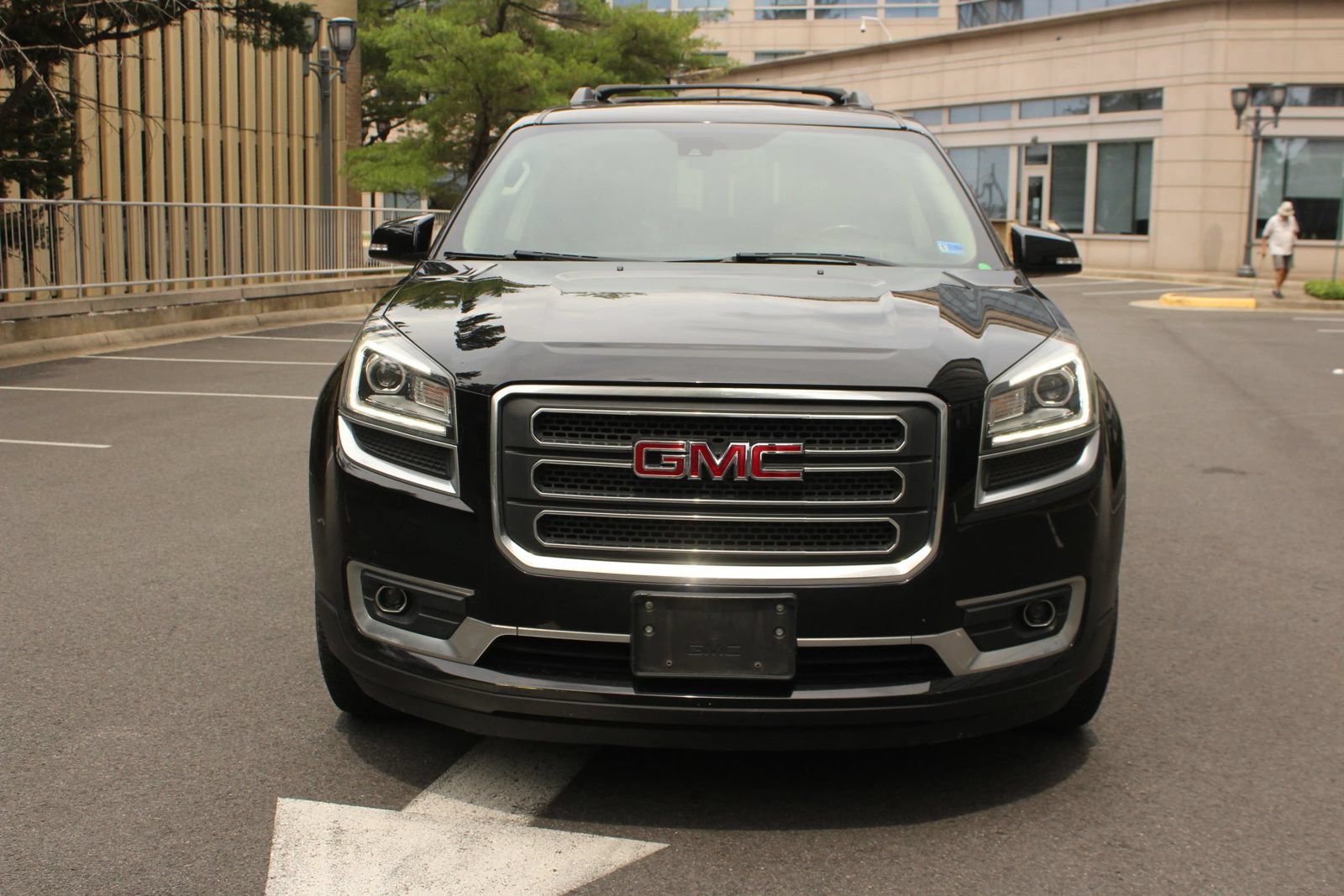 Used 2017 GMC Acadia Limited SLT AWD/4WD image 3