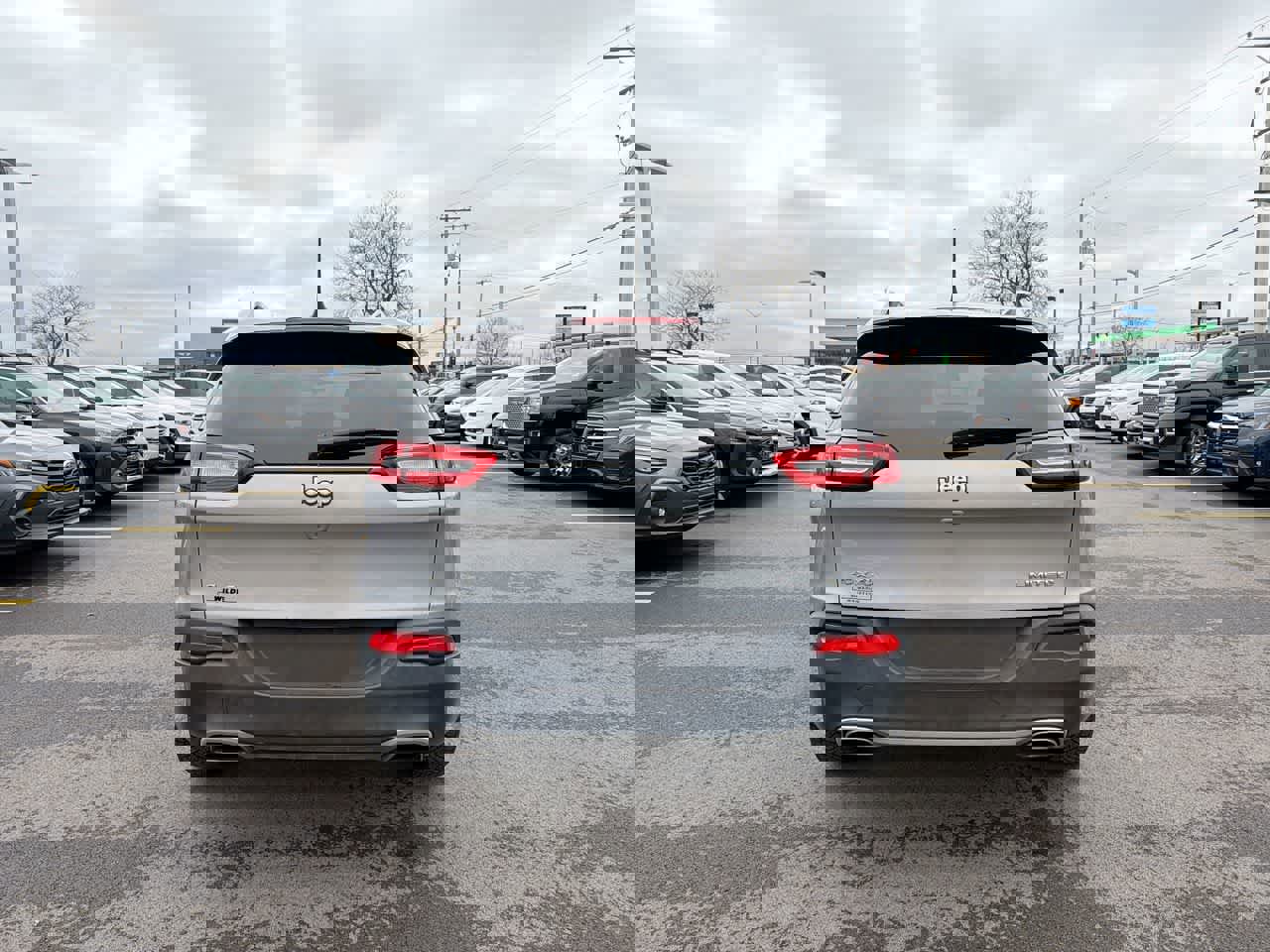 Used 2017 Jeep Cherokee Limited image 12