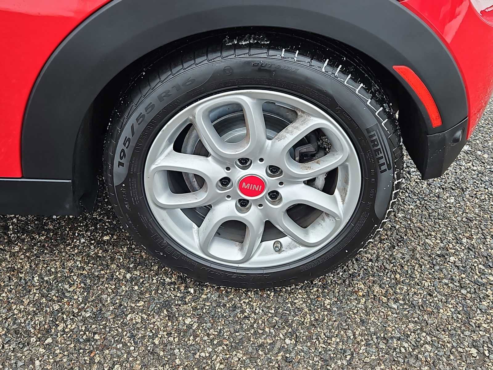 Used 2021 MINI Cooper 2-Door Hardtop w/ 6.5" Touchscreen Package image 9