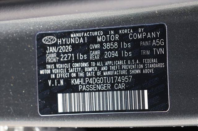 Used 2026 Hyundai Elantra Limited FWD image 16