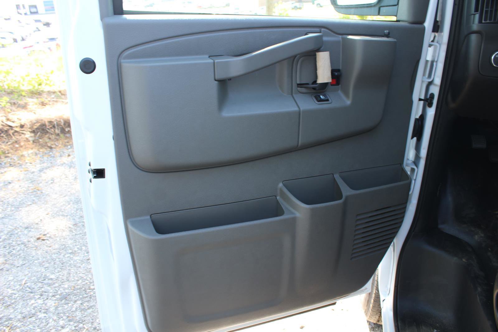 New 2026 Chevrolet Express 2500 RWD image 11