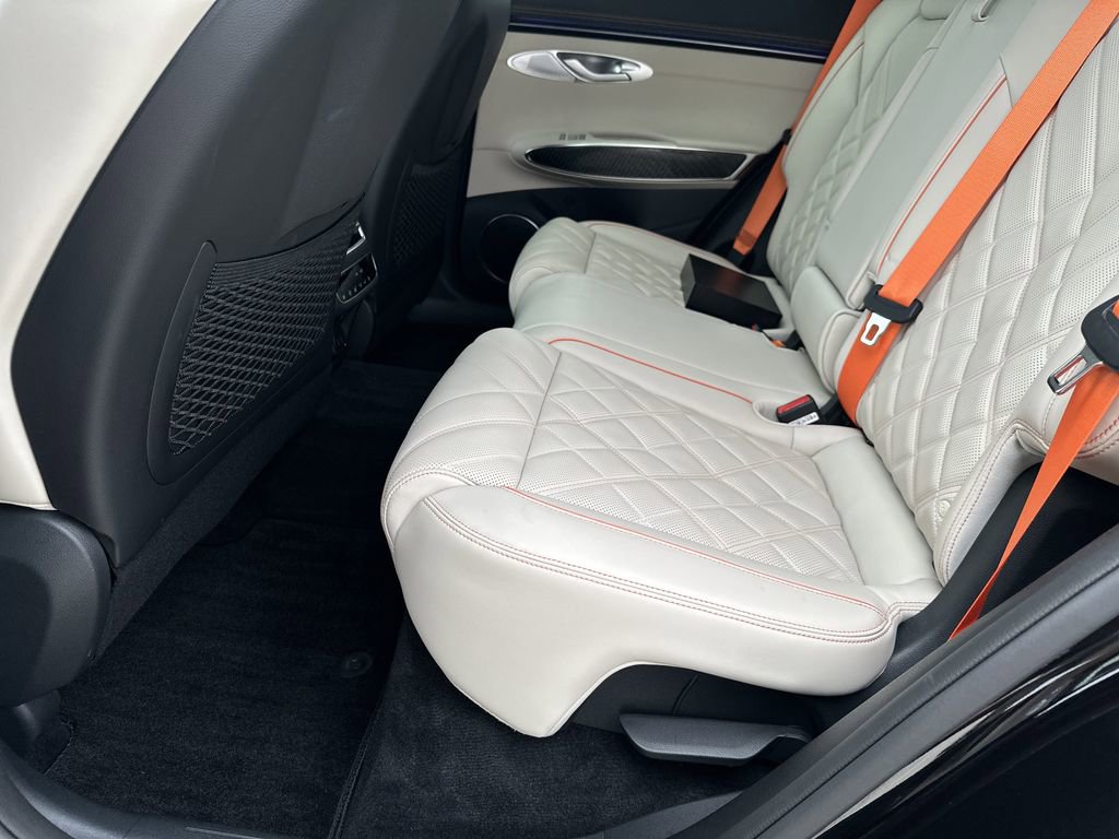 Used 2026 Genesis GV70 3.5T Sport Prestige image 32