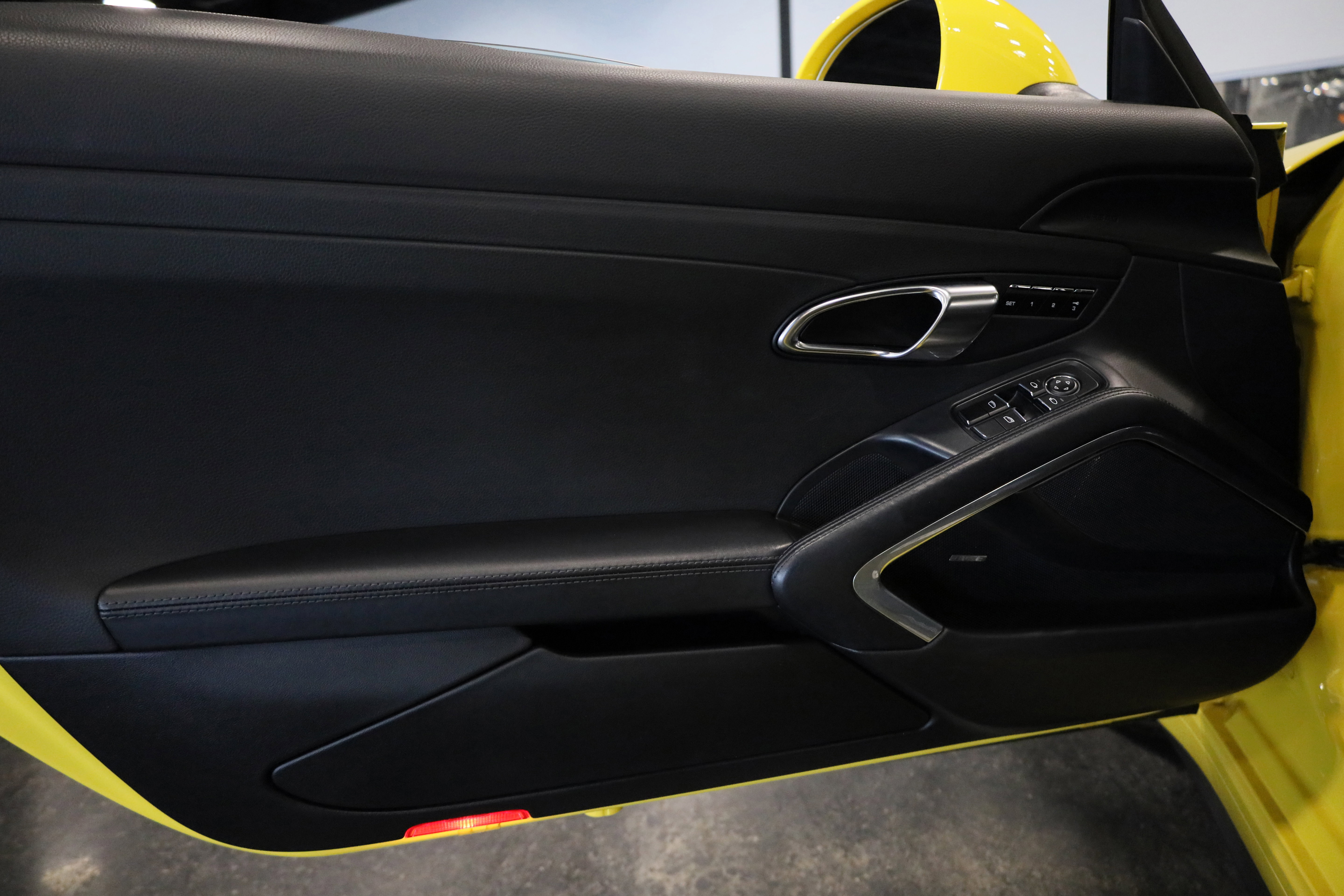 Used 2013 Porsche 911 Carrera 4S image 13