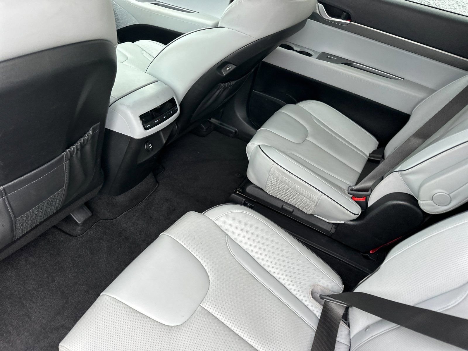 Used 2024 Hyundai Palisade SEL AWD/4WD image 12