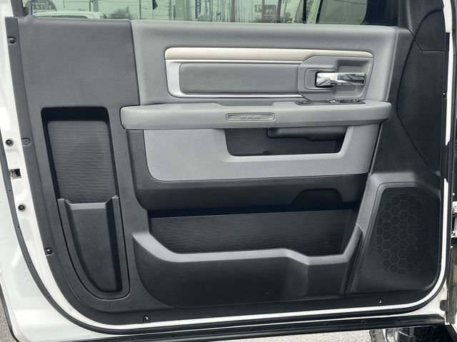 Used 2017 RAM 2500 Tradesman w/ Chrome Appearance Group image 14