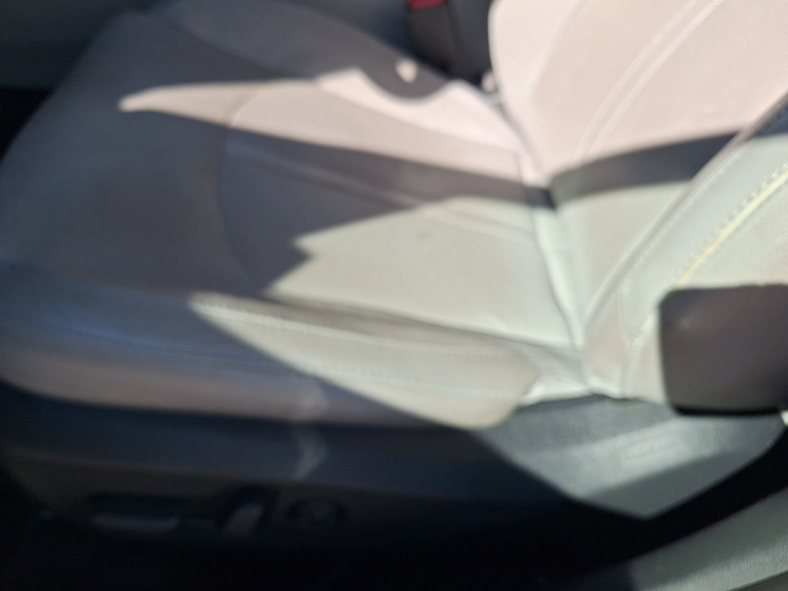 Used 2016 Hyundai Sonata Limited w/ Option Group 05 image 16