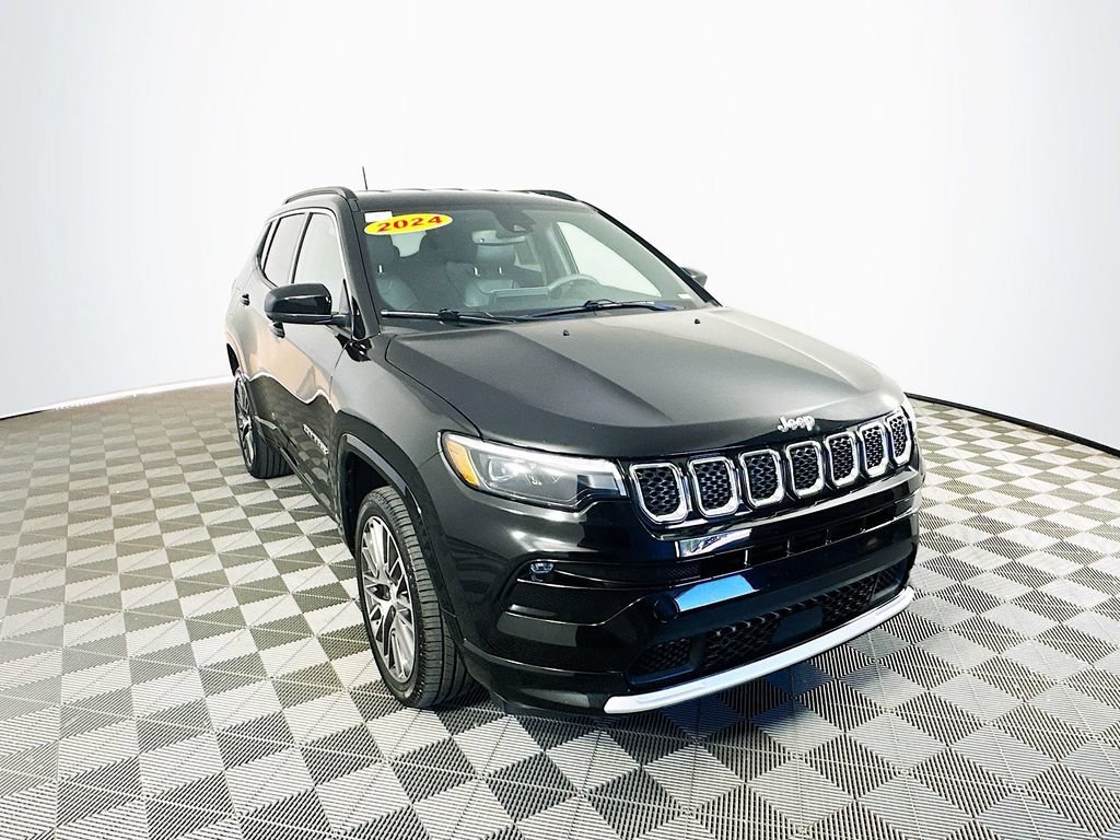 Used 2024 Jeep Compass Limited w/ Elite Group AWD/4WD video 3