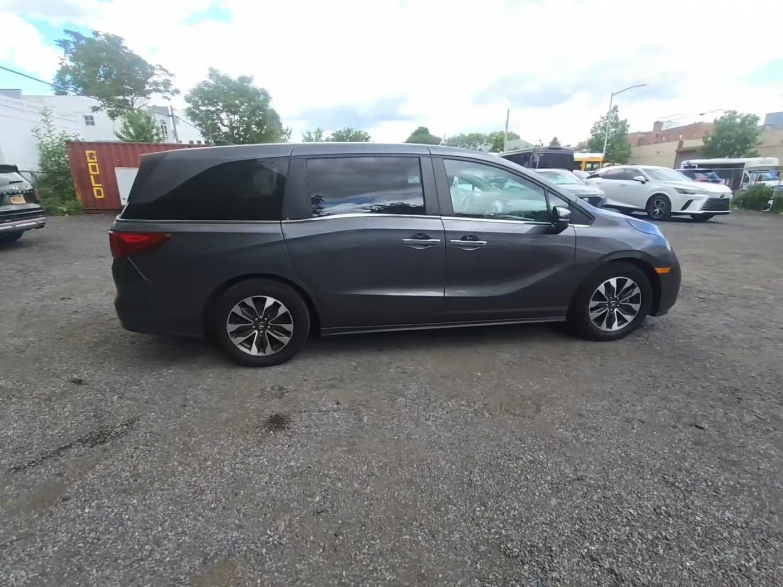 Used 2023 Honda Odyssey EX-L image 3