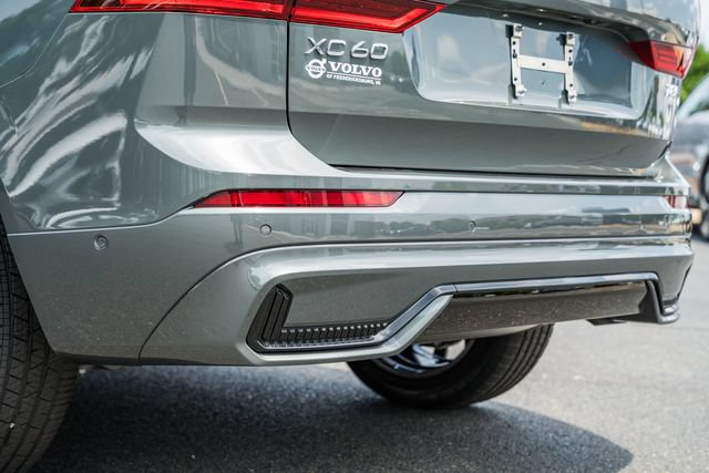 New 2026 Volvo XC60 T8 Plus w/ Climate Package AWD/4WD image 7