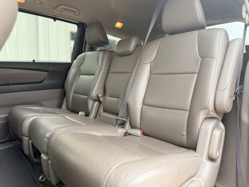 Used 2015 Honda Odyssey Touring Elite image 19