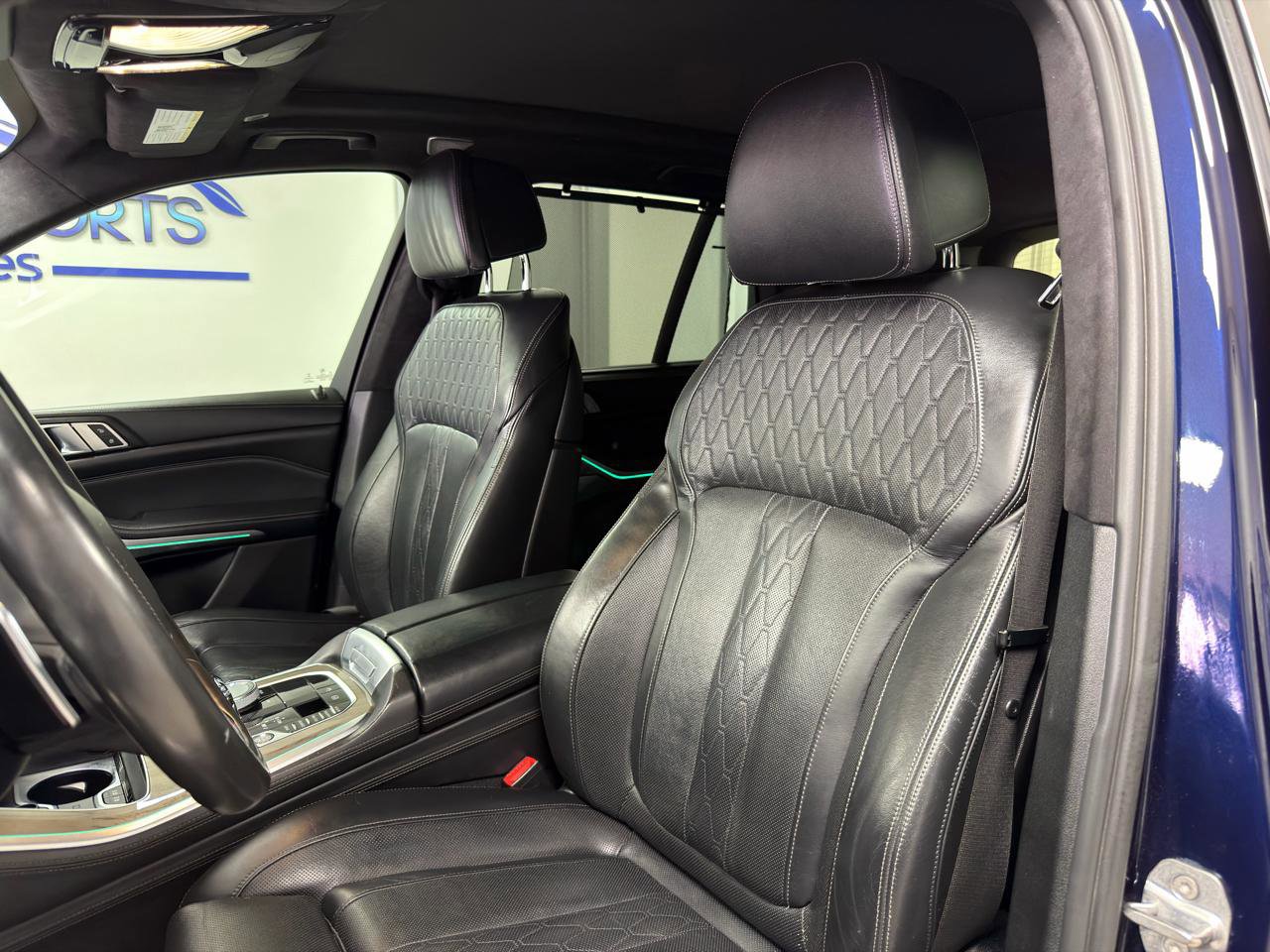 Used 2020 BMW X5 M50i w/ Executive Package image 11